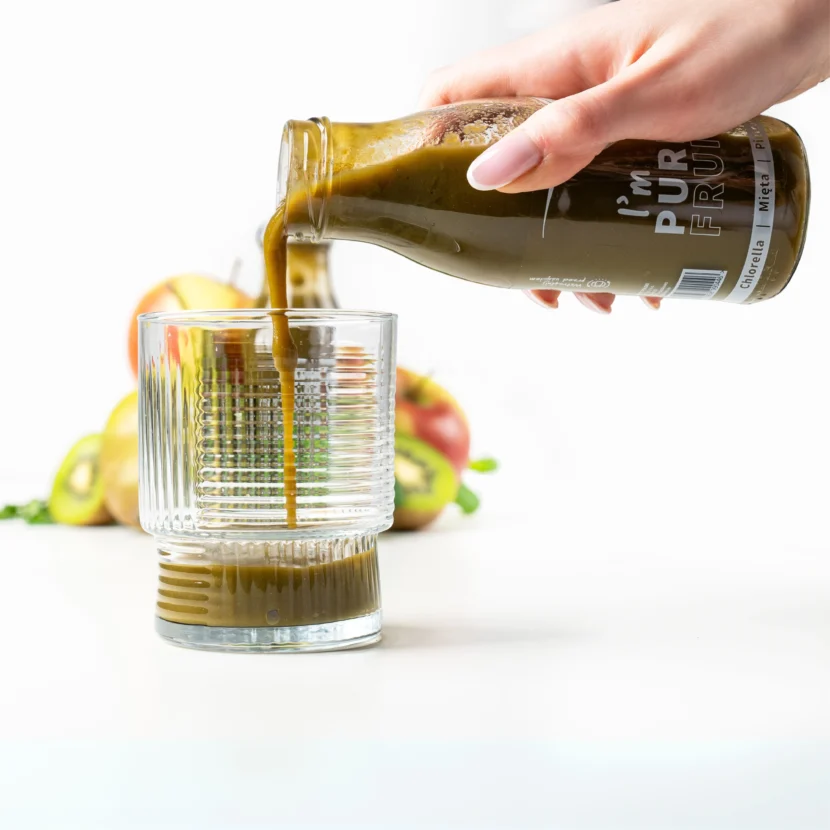 Sok PURE FRUITS z chlorellą, miętą i pietruszką 15x250ml - obrazek 3